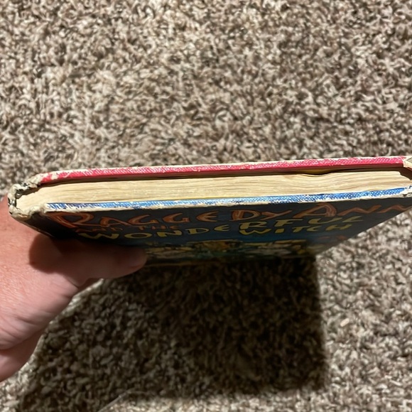 Raggedy Ann And The Wonderful Witch - Hardcover Classic Children's Book (1961) - Picture 4 of 8